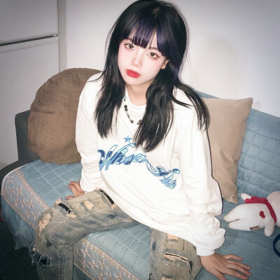 emo女生头像图片