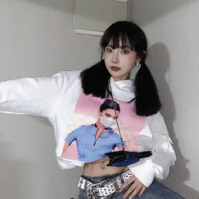 emo女生头像图片