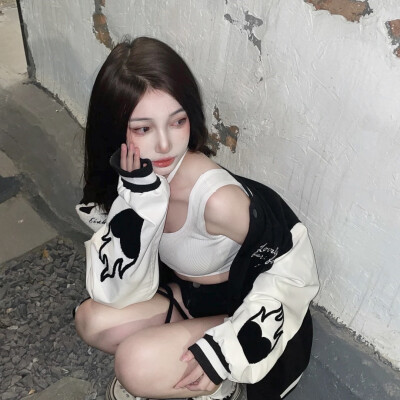 emo女生头像图片