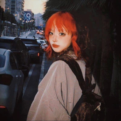 emo女生头像图片