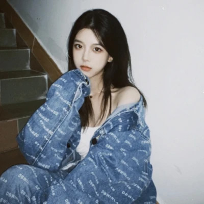 emo女生头像图片