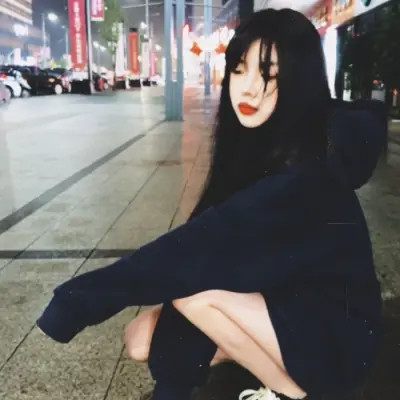 emo女生头像图片