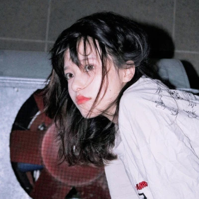 emo女生头像图片