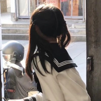 emo女生头像图片