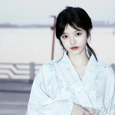 emo女生头像图片