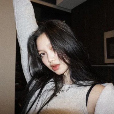 emo女生头像图片