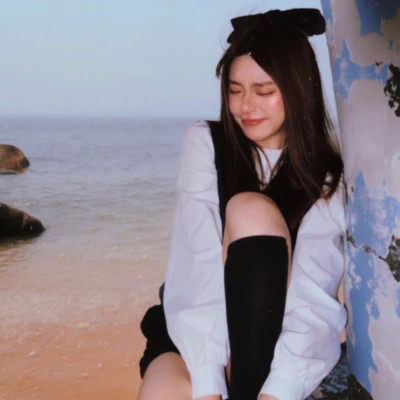 emo女生头像图片