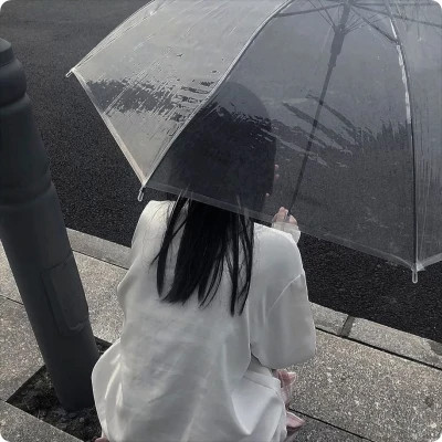 最新emo女生头像图片