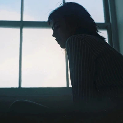 最新emo女生头像图片