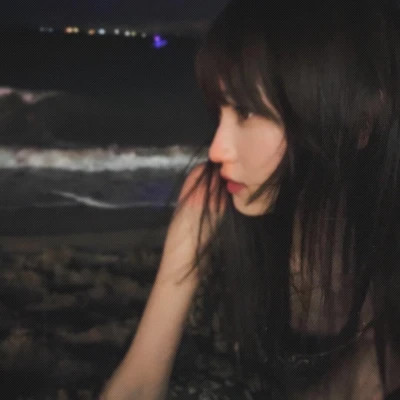最新emo女生头像图片