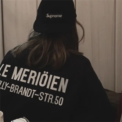emo感满满的女生头像图片