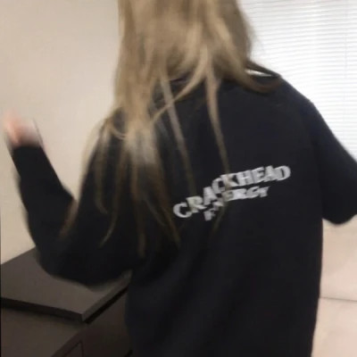 emo感满满的女生头像图片