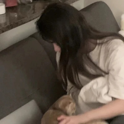 emo感满满的女生头像图片