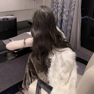emo感满满的女生头像图片
