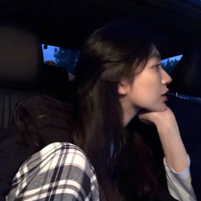 女生emo感拉满的头像图片