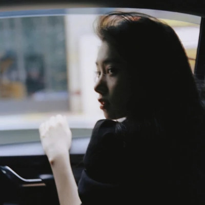 女生emo感拉满的头像图片