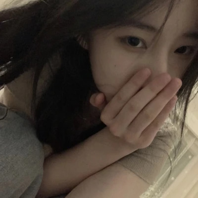 女生emo感拉满的头像图片