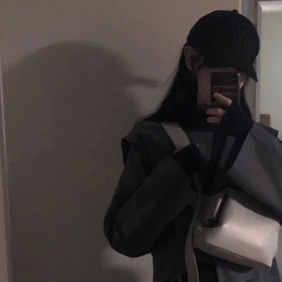 女生emo感拉满的头像图片
