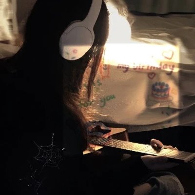 女生emo感拉满的头像图片