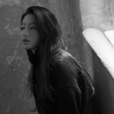女生emo感拉满的头像图片