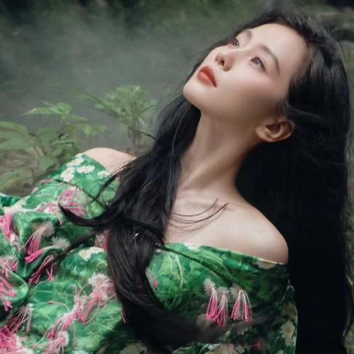 2025最火爆的头像图片