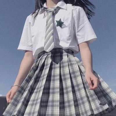 学院风下半身女生头像图片