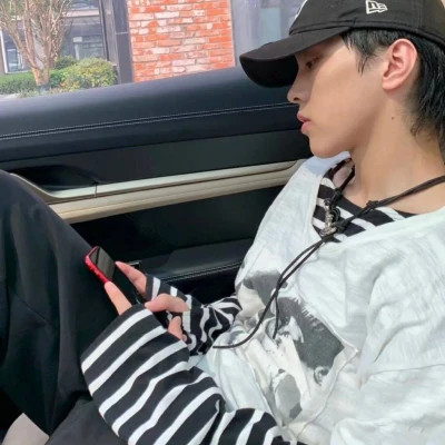 高质量男生头像图片
