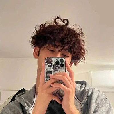高质量男生头像图片