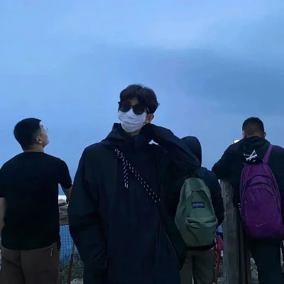 高冷帅气的男生头像图片