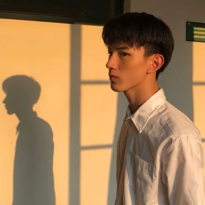 高冷帅气的男生头像图片