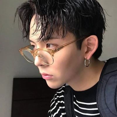 高冷帅气的男生头像图片