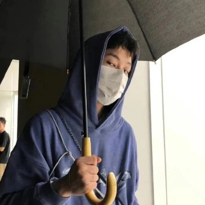高冷帅气的男生头像图片