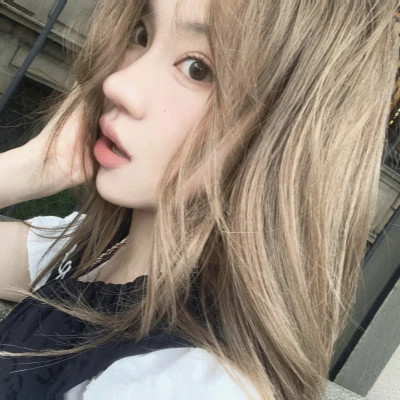 最新最热女生头像