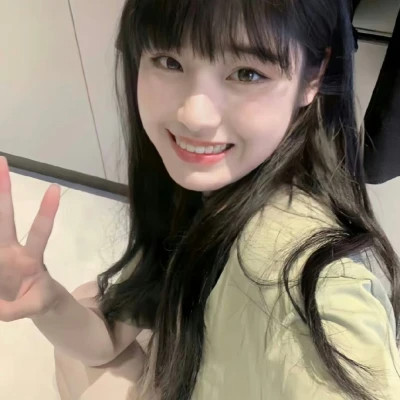 最新最热女生头像