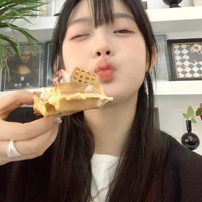最新最热女生头像