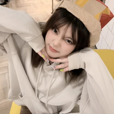 最新最热女生头像