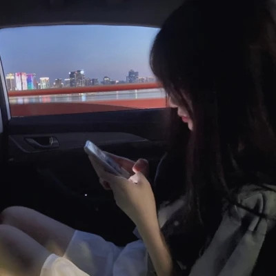 超级好看的女生头像