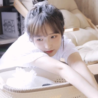 超级好看的女生头像