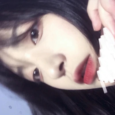 青春洋溢的少女头像
