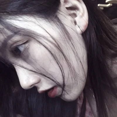 青春洋溢的少女头像