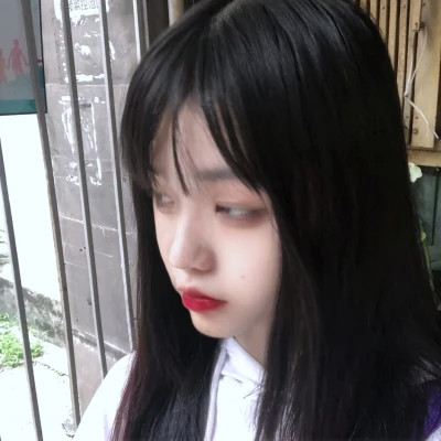 青春洋溢的少女头像