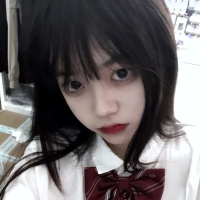 青春洋溢的少女头像