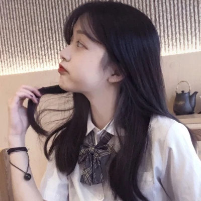 青春洋溢的少女头像