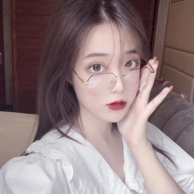 青春洋溢的少女头像