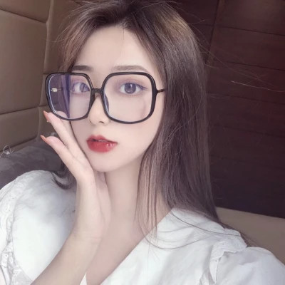 青春洋溢的少女头像