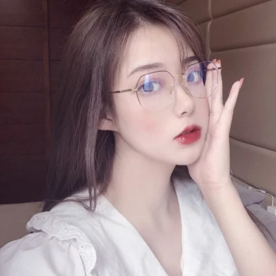青春洋溢的少女头像