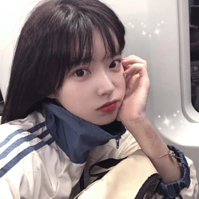 青春洋溢的少女头像