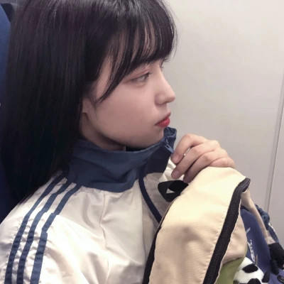 青春洋溢的少女头像