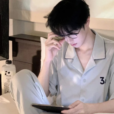 精选男生头像图片