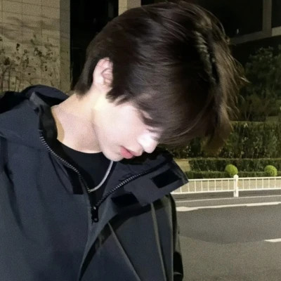 精选男生头像图片